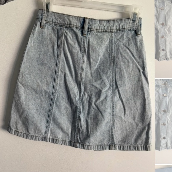 Button down mini Jean skirt - Picture 3 of 3
